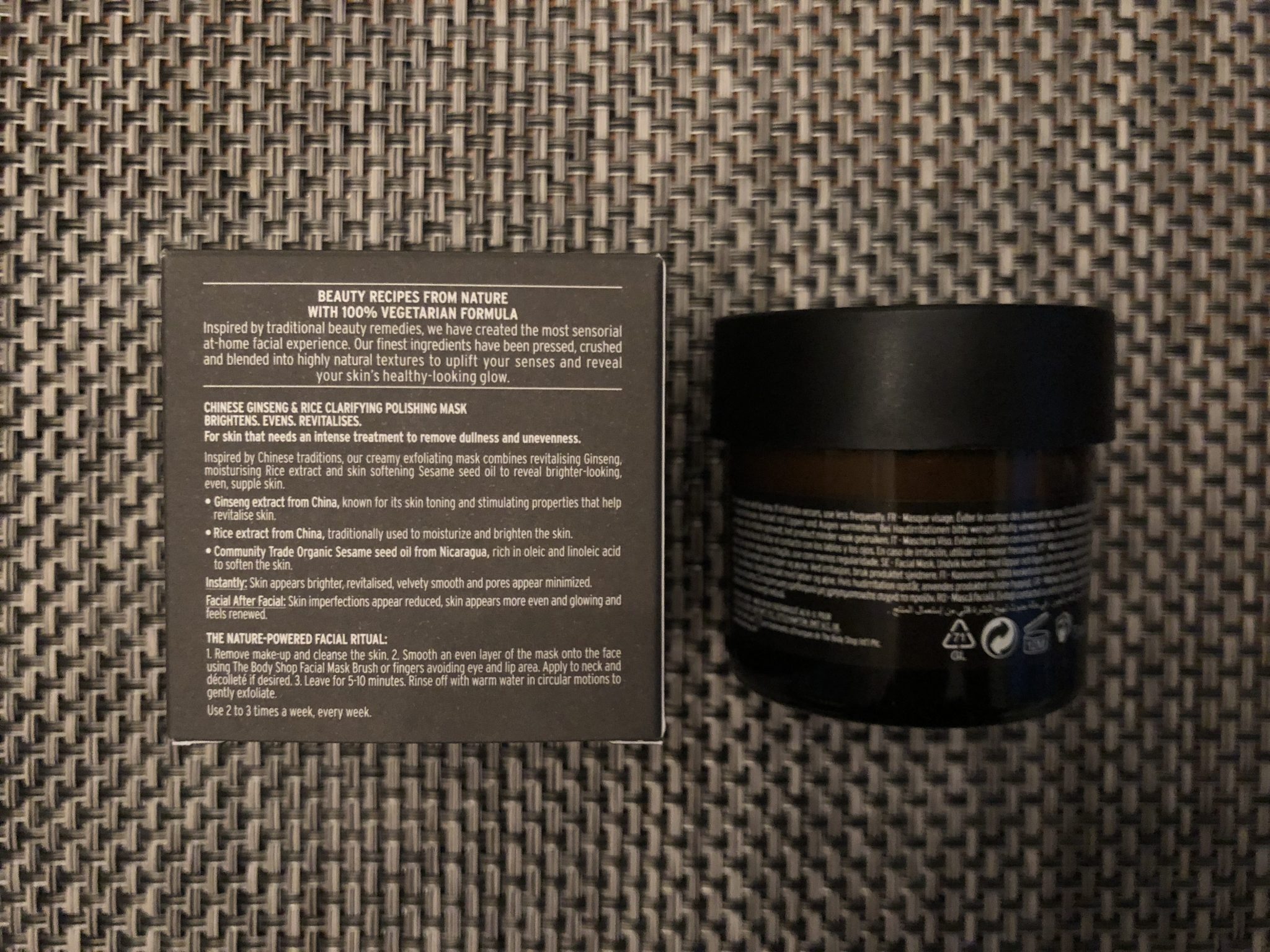 The Body Shop Chinese Ginseng and Rice Clarifying Polishing Mask